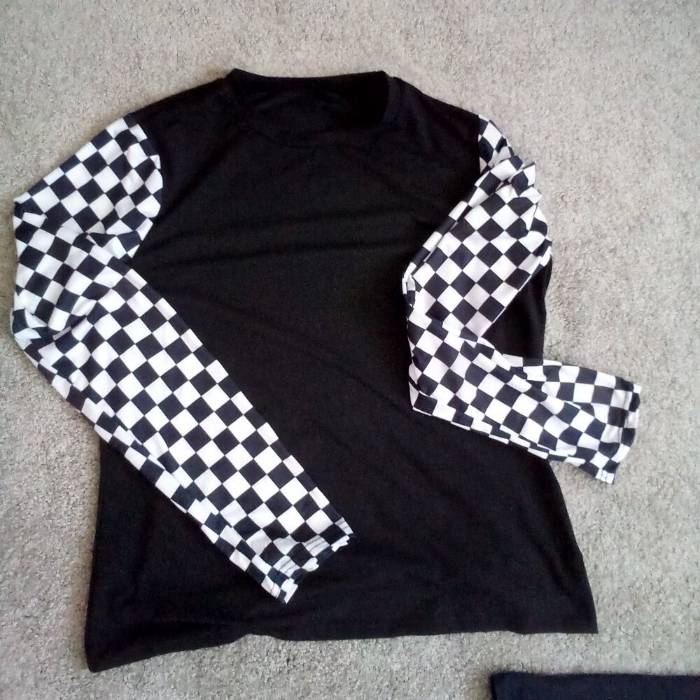 Checkered black white vans stretchy long sleeve nwot